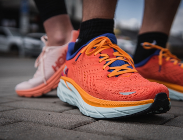 Hoka One One Clifton 8