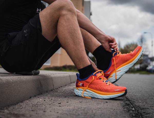 Hoka One One Clifton 8 oranzove